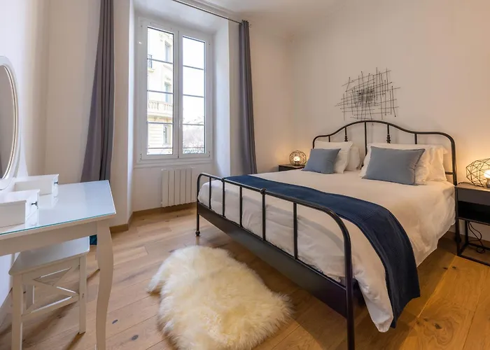 Le Carre D\'Or - A 2 Min A Pied Du Centre-Ville