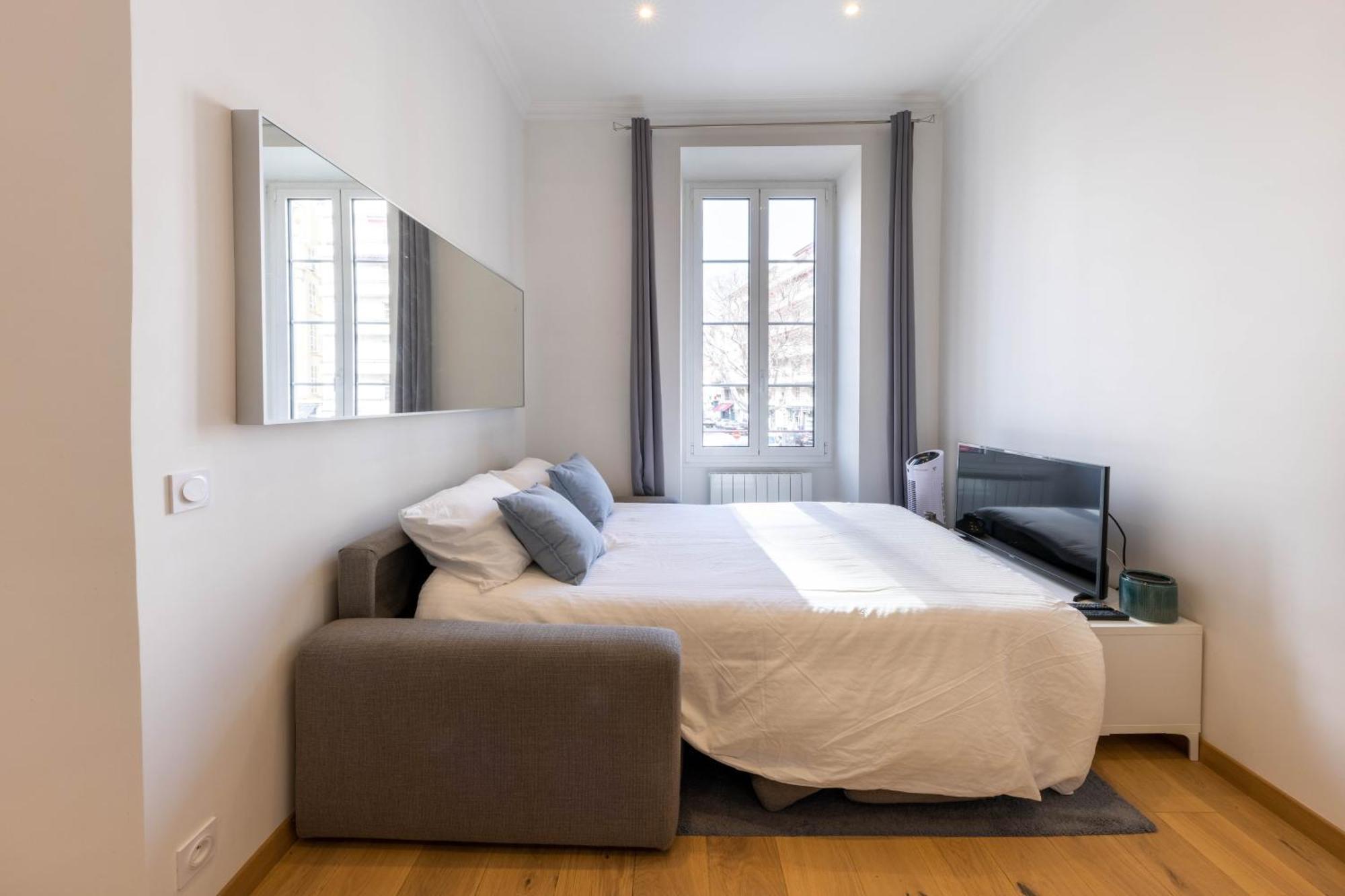 Le Carre D'or - A 2 Min A Pied Du Centre-ville Appartamento *